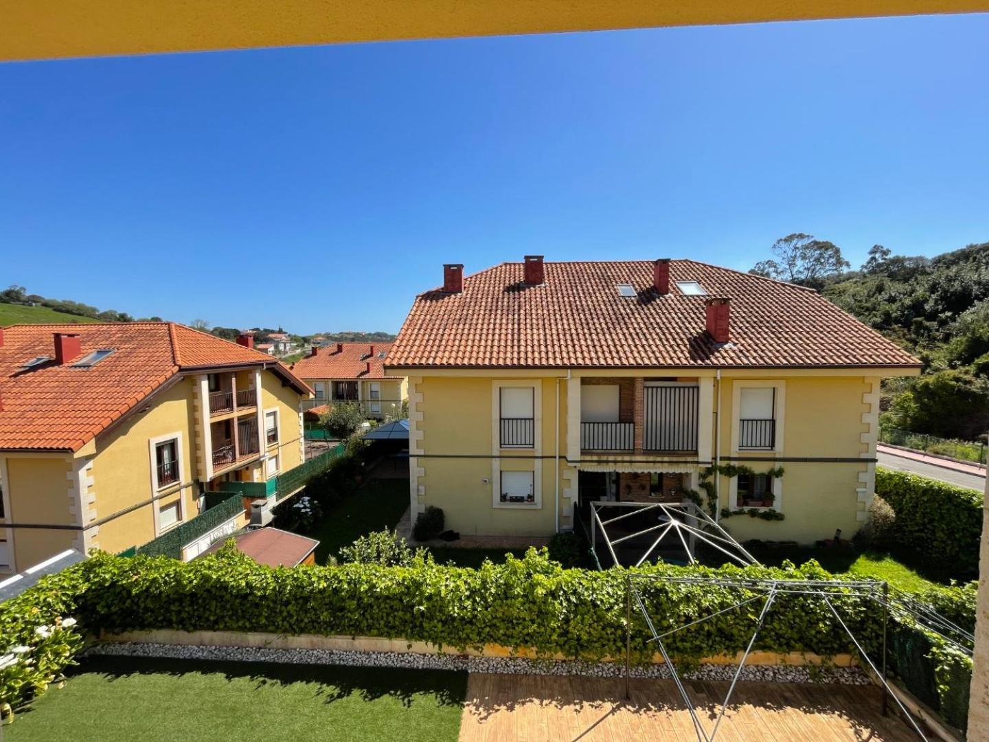 Comillas Bº Casasola - Residencial Lagos Azules - Netflix, Prime, Wifi & Free Indoor Parking Exteriör bild