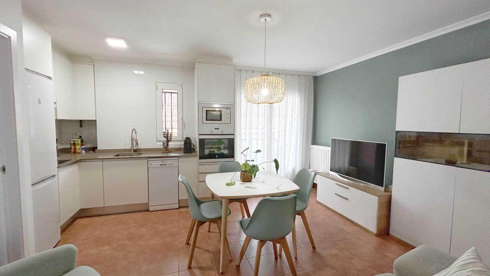 Comillas Bº Casasola - Residencial Lagos Azules - Netflix, Prime, Wifi & Free Indoor Parking Exteriör bild