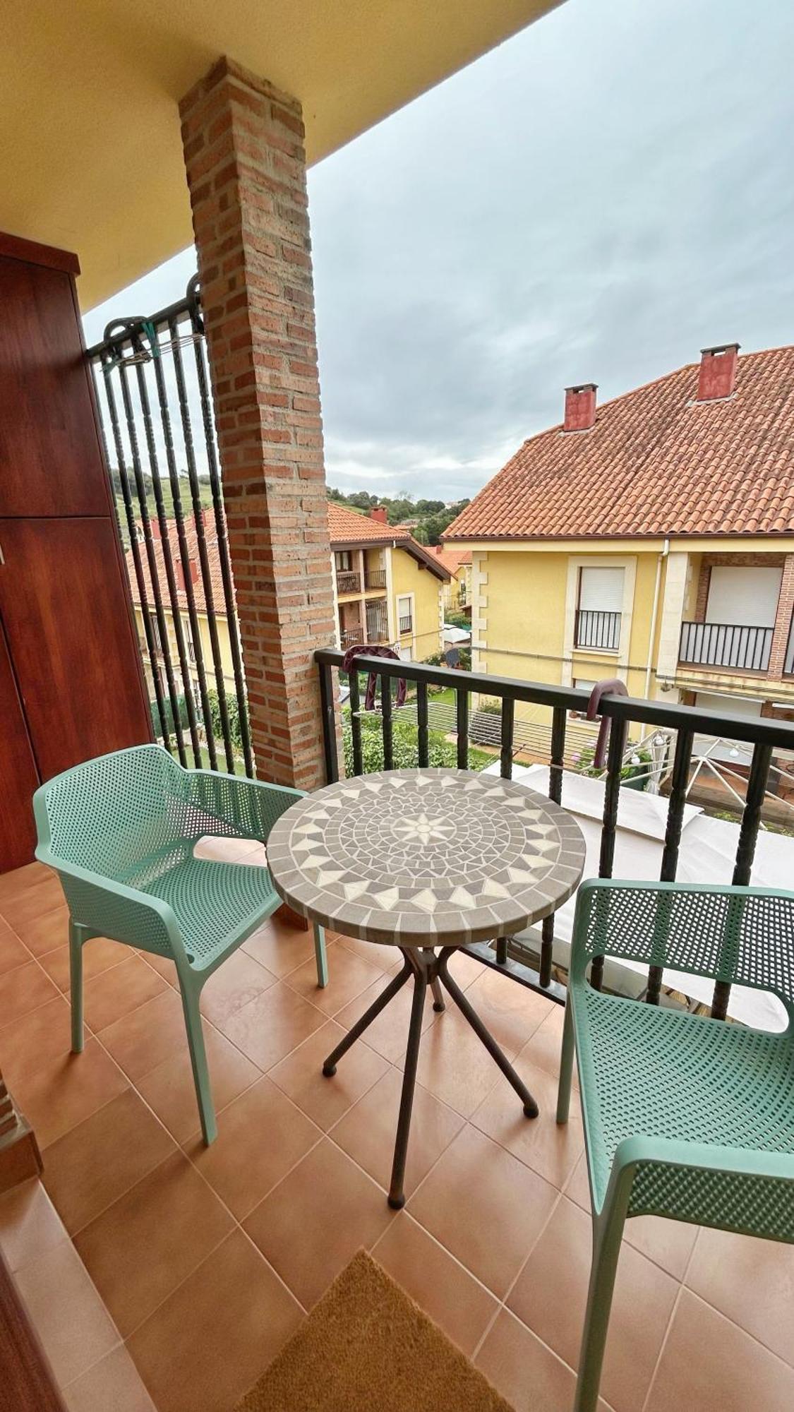 Comillas Bº Casasola - Residencial Lagos Azules - Netflix, Prime, Wifi & Free Indoor Parking Exteriör bild