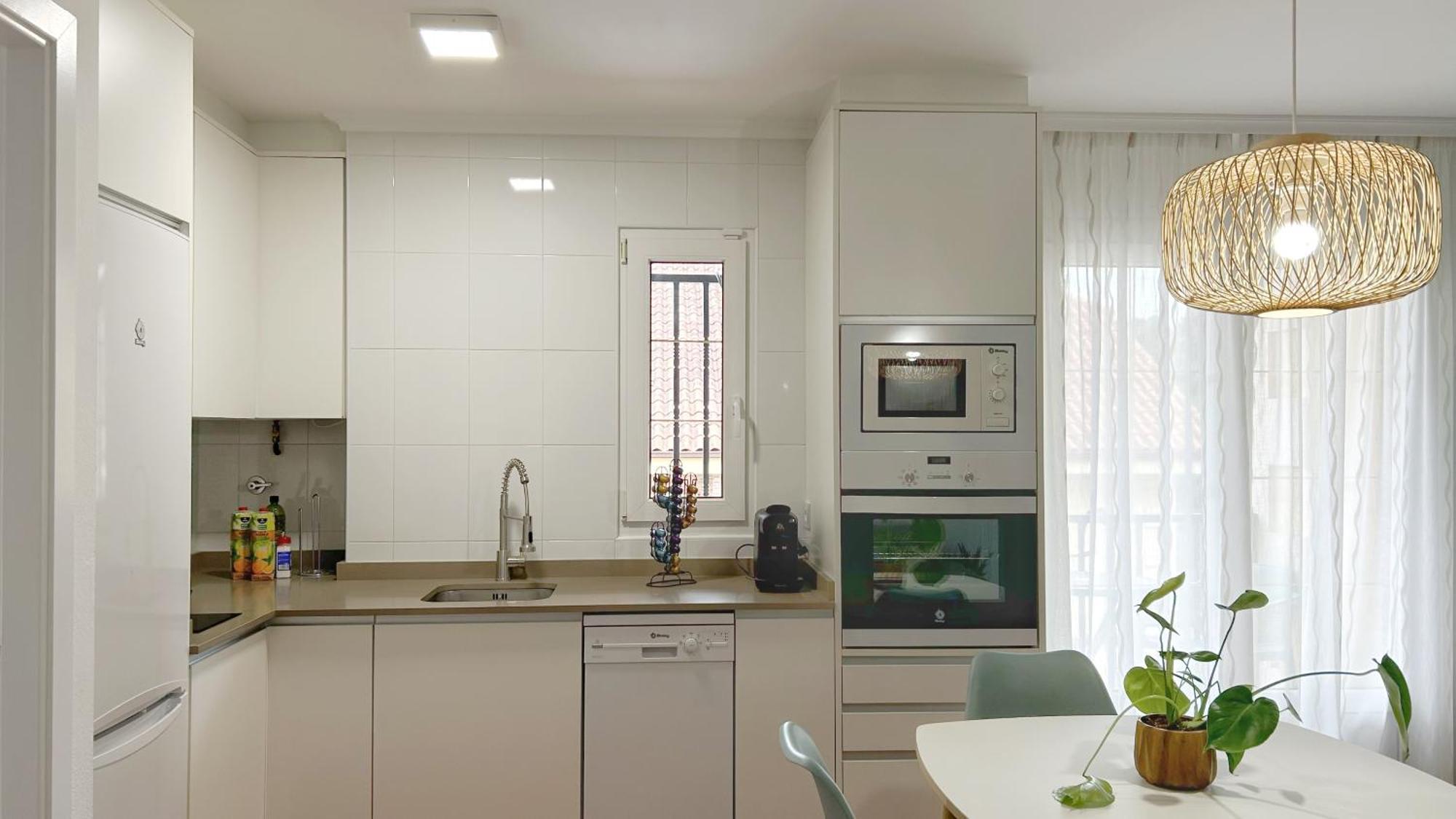 Comillas Bº Casasola - Residencial Lagos Azules - Netflix, Prime, Wifi & Free Indoor Parking Exteriör bild