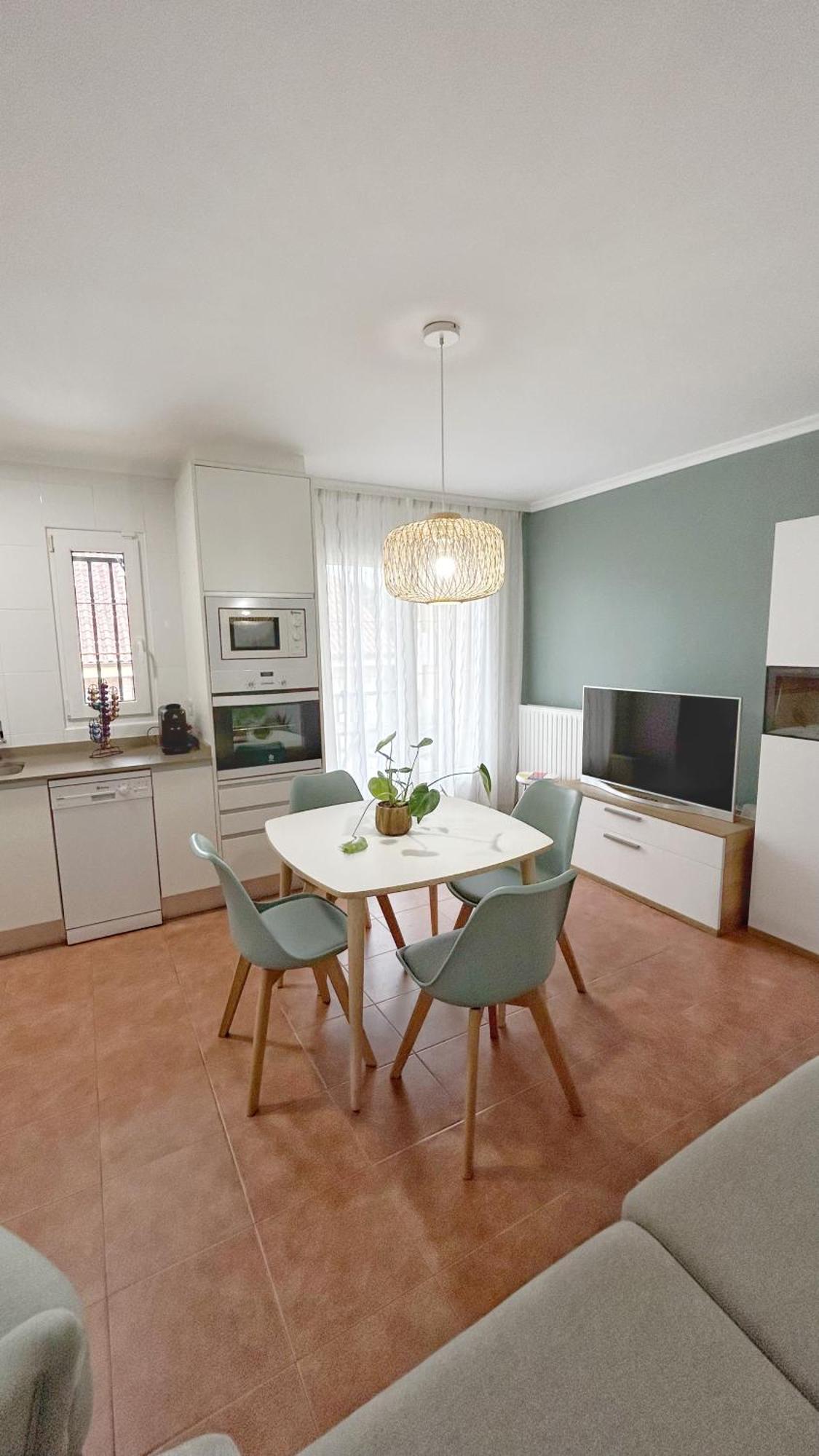 Comillas Bº Casasola - Residencial Lagos Azules - Netflix, Prime, Wifi & Free Indoor Parking Exteriör bild