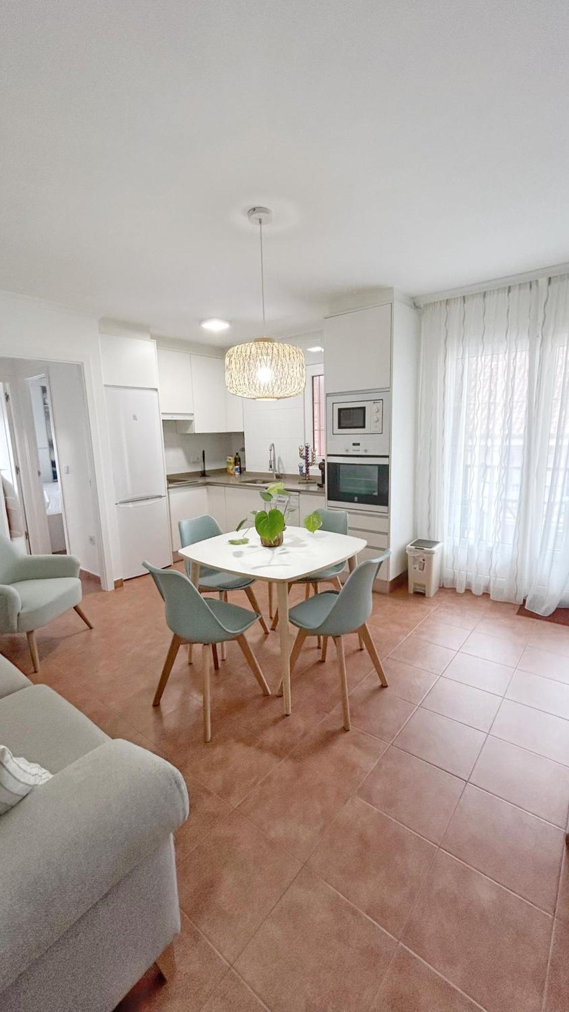 Comillas Bº Casasola - Residencial Lagos Azules - Netflix, Prime, Wifi & Free Indoor Parking Exteriör bild